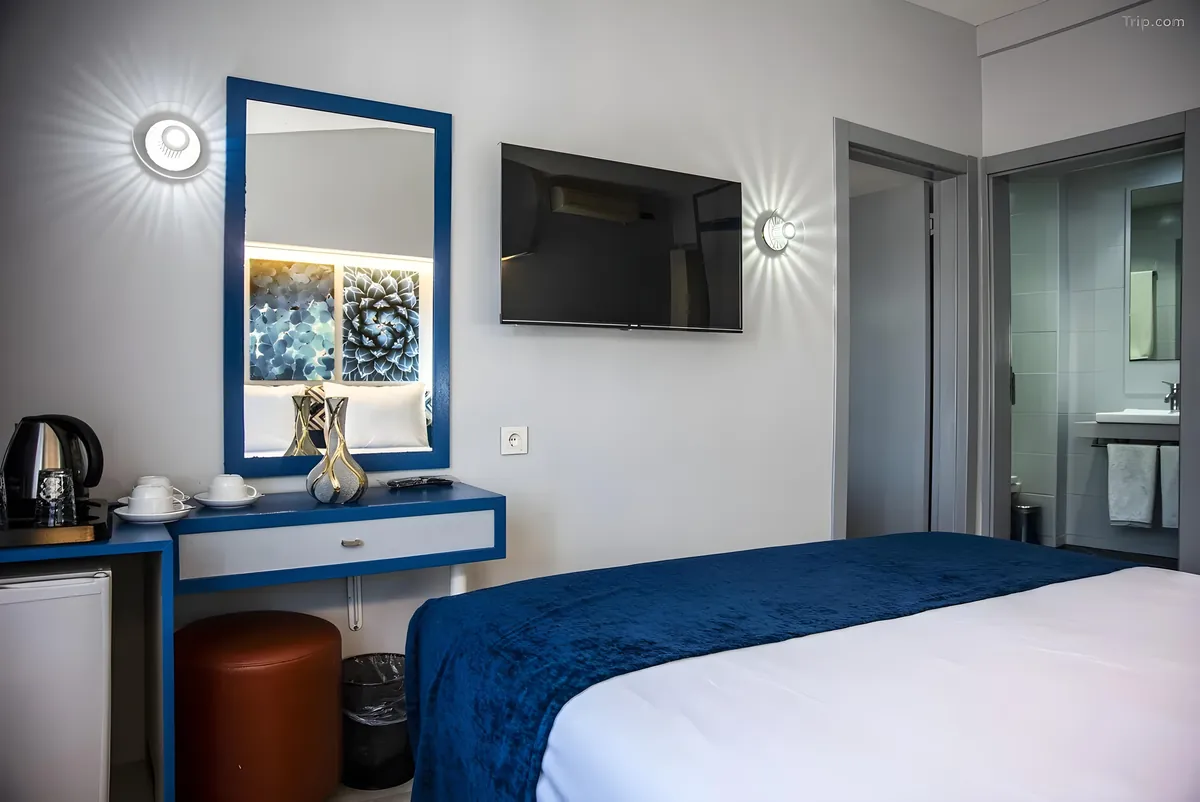 The Comfort Double at Lapis Inn