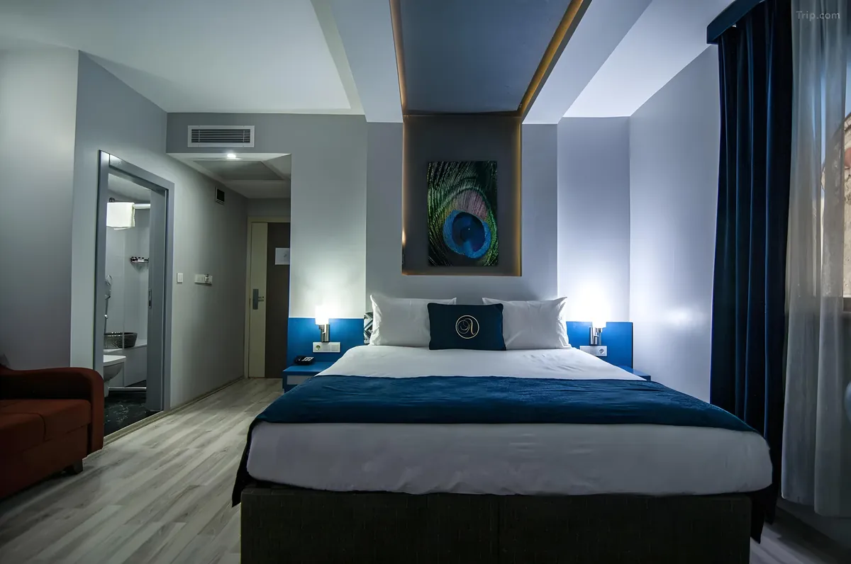 The Deluxe Room at Lapis Inn