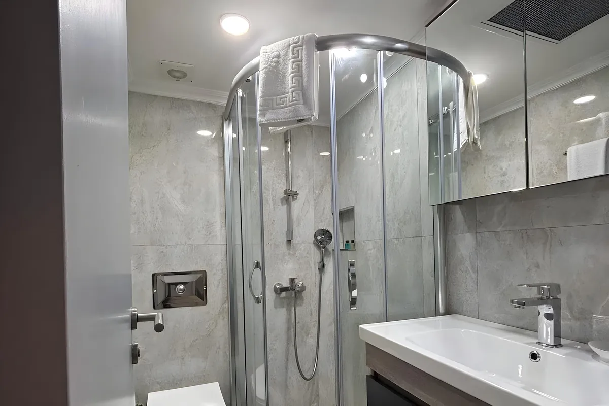 The Single Room at Lapis Inn