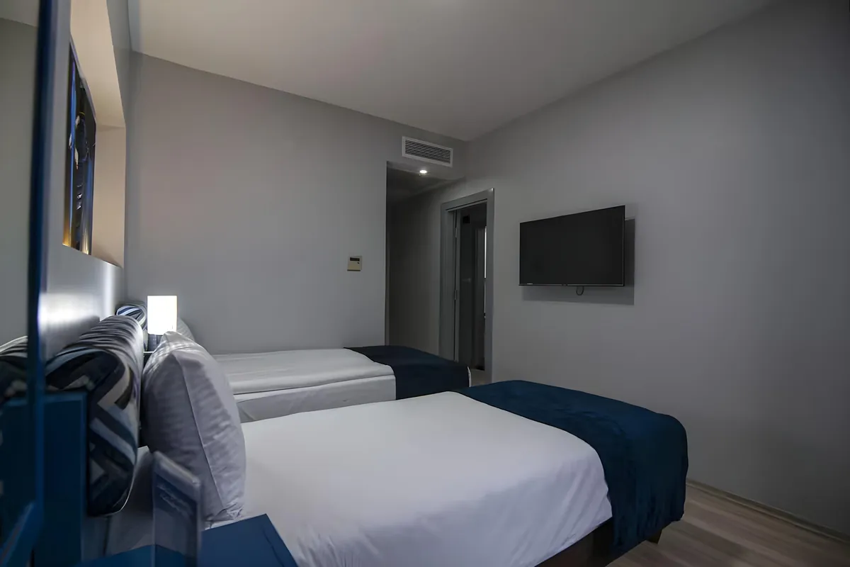 The Single Room at Lapis Inn